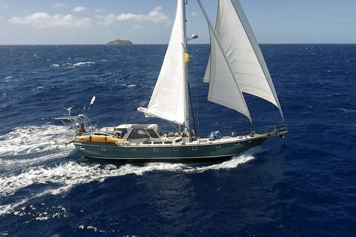 caribbean-map-st-barts-as-destination-yacht-charter-1800yachtcharters